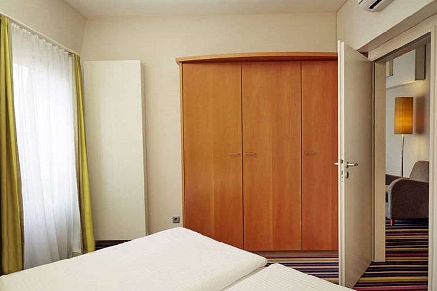 H+ Hotel Koeln Huerth Exterior photo